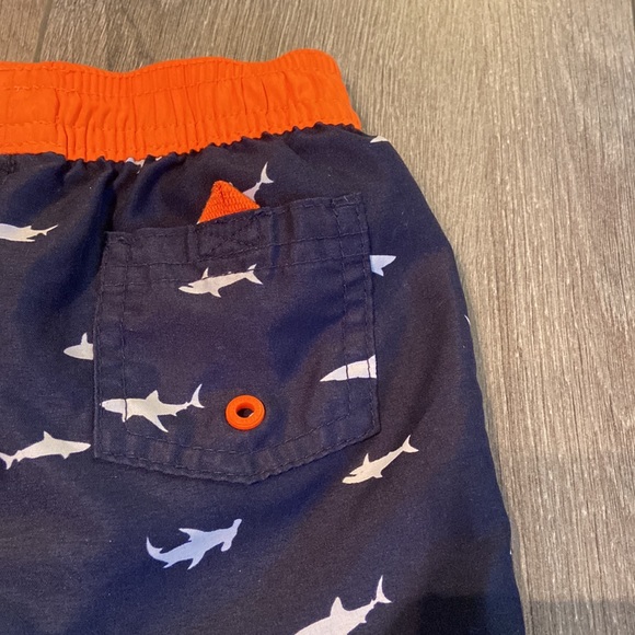 Tommy Hilfiger boys swimming Trunk. Size: 18 months - Picture 3 of 4